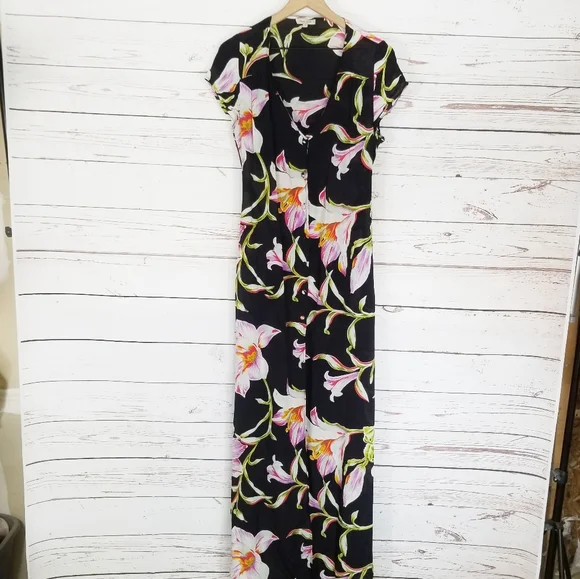 Flynn Skye Dresses | Flynn Skye | Floral Button Front Maxi Dress Nwot | Color: Black | Size: S | Girlswithgoals's Closet